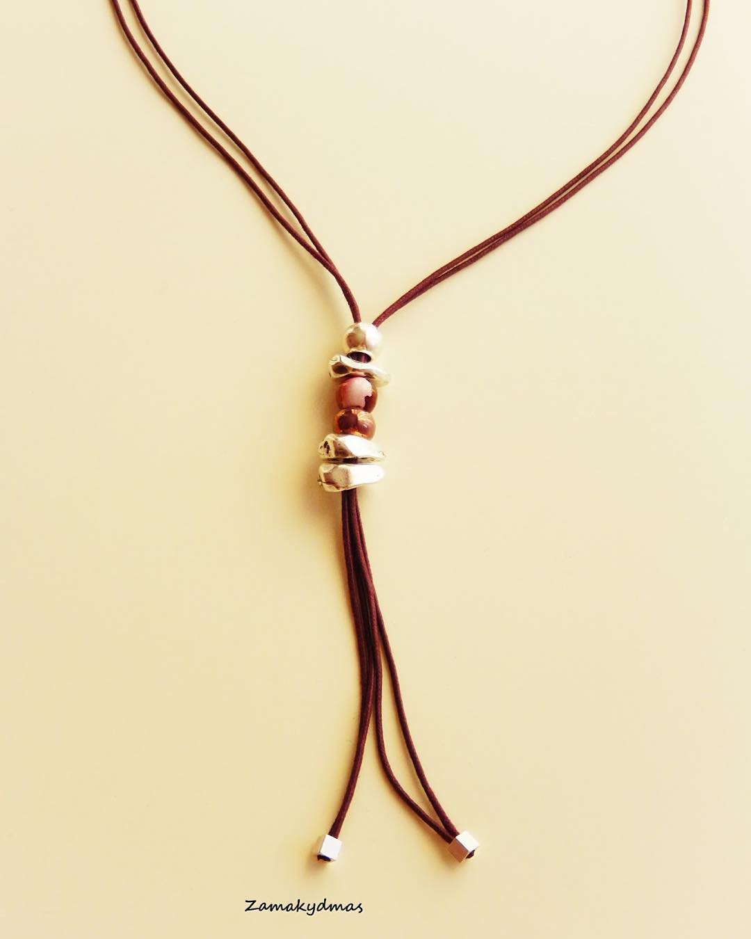Collar Zamakydmas